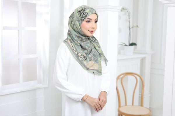 Kasihnya Layla - Akhtar - Image 2
